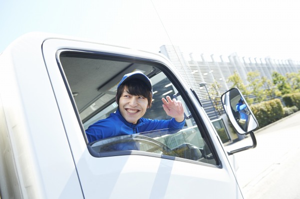 4tトラックの構内車両移動のお仕事!<経験者大歓迎>