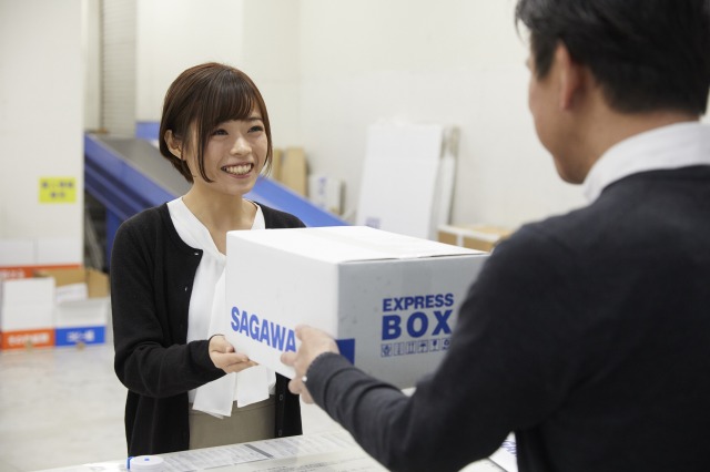 佐川急便　横浜北営業所　カスタマーサービスの求人！未経験歓迎！先輩たちがサポートします♪