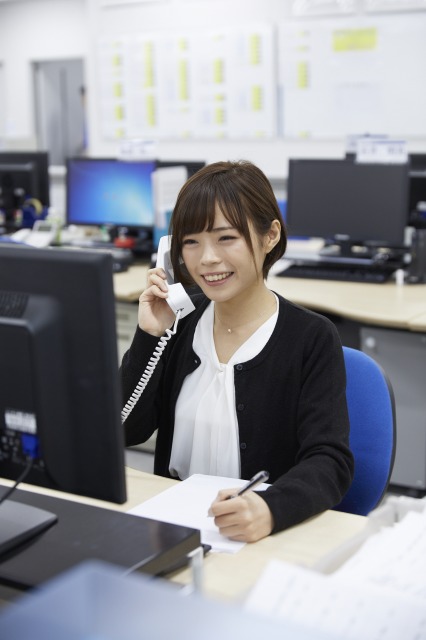 佐川急便　秦野営業所　カスタマーサービスの求人！未経験歓迎！先輩たちがサポートします♪