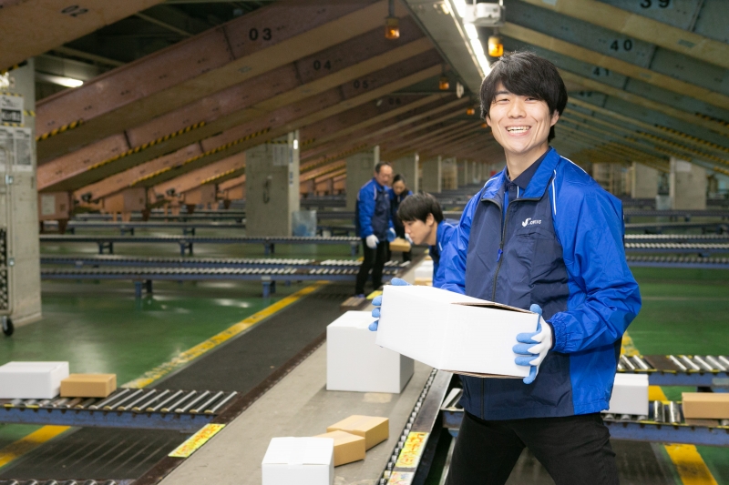 日払いOK!即日勤務OK!荷物を仕分ける軽作業!週3日~OK!月収26万円以上可!