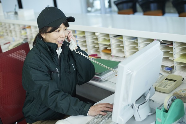 【日勤】9時～17時半/時給1400円/駅チカ/複数駅利用可能でアクセス良し/大手流通会社でのメール室業務