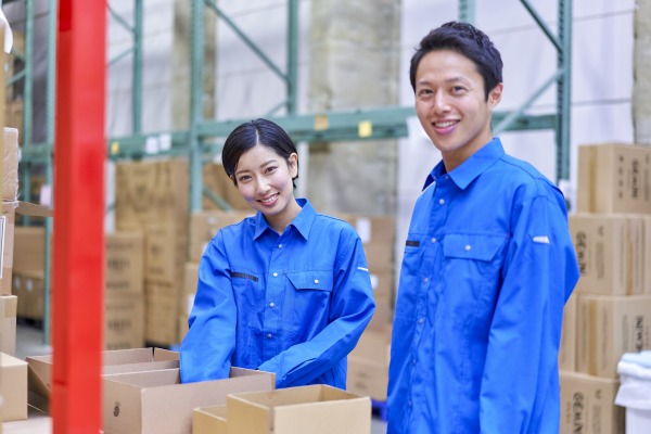 【日勤】幅広い年齢層の方活躍中！食品のピッキング・検品梱包・入出荷作業/時給1300円