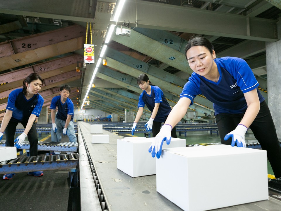 【短期・高時給1800円！】週3日～OKなので無理なくスタート可能！カンタン荷物の仕分け作業・バイトついでに運動不足も解消！