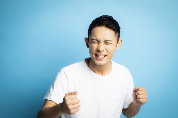 【日勤】8時～17時など/送迎あり/ドラックストア商品の仕分け/20～40代の方が活躍中