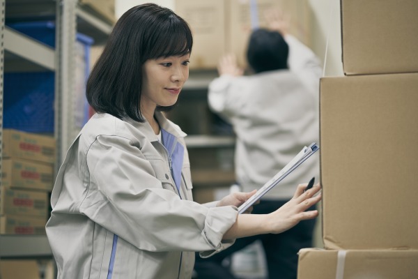 【日勤】オープニング募集！/10時～15時/時給1500円★/週2日～OK/冷凍食品の仕分け等