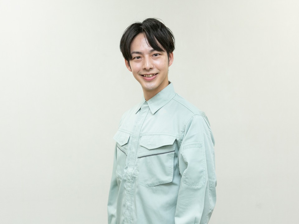 【日勤】オープニング募集！/13時～22時/時給1500円★/週2日～OK/冷凍食品の仕分け等